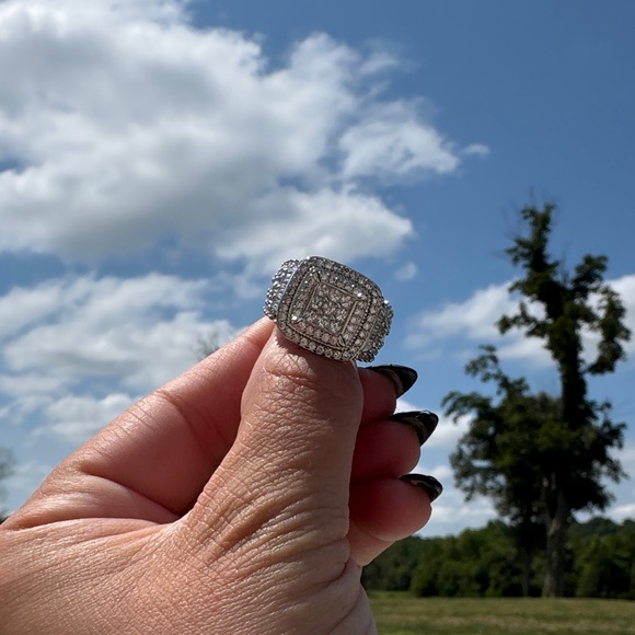 Beautiful ring - Picture 9 of 10